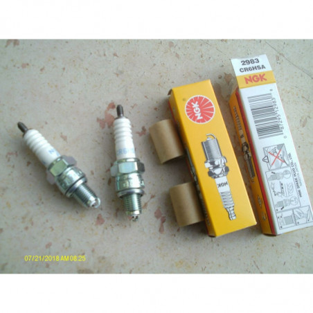 Bougies NGK CR6HSA (x2) Honda 125 CA, 250 CMX Rebel & TwooFifty: